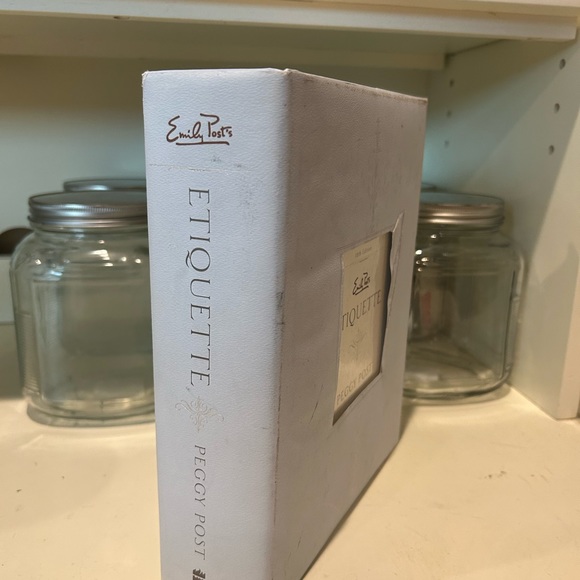 Vintage Emily Post Etiquette Book Peggy Post 16th Edition Wedding Hardcover Huge - Picture 2 of 4